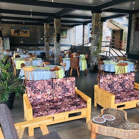 Gipir And Labongo Safari Lodge Ltd Pakwach Ngoại thất bức ảnh