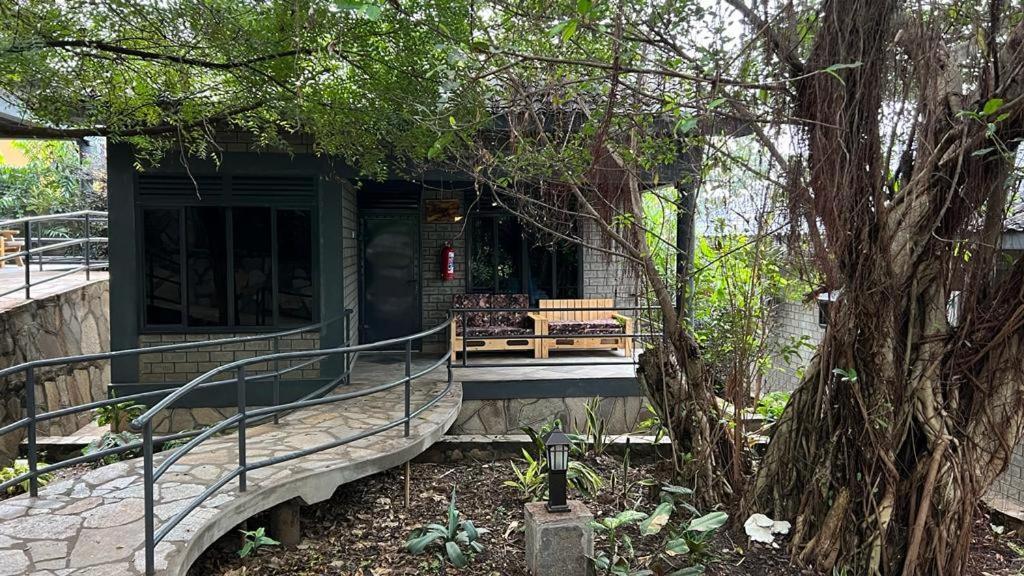Gipir And Labongo Safari Lodge Ltd Pakwach Ngoại thất bức ảnh