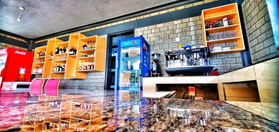Gipir And Labongo Safari Lodge Ltd Pakwach Ngoại thất bức ảnh
