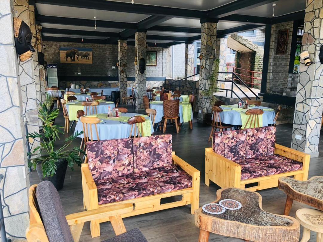 Gipir And Labongo Safari Lodge Ltd Pakwach Ngoại thất bức ảnh