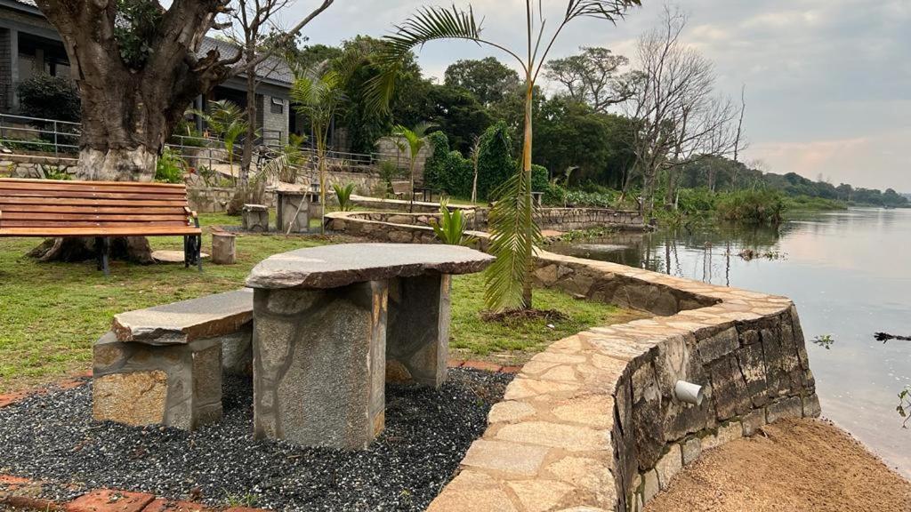Gipir And Labongo Safari Lodge Ltd Pakwach Ngoại thất bức ảnh