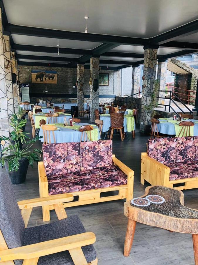 Gipir And Labongo Safari Lodge Ltd Pakwach Ngoại thất bức ảnh