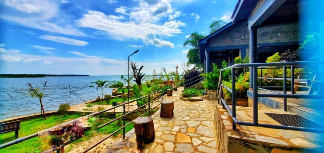 Gipir And Labongo Safari Lodge Ltd Pakwach Ngoại thất bức ảnh