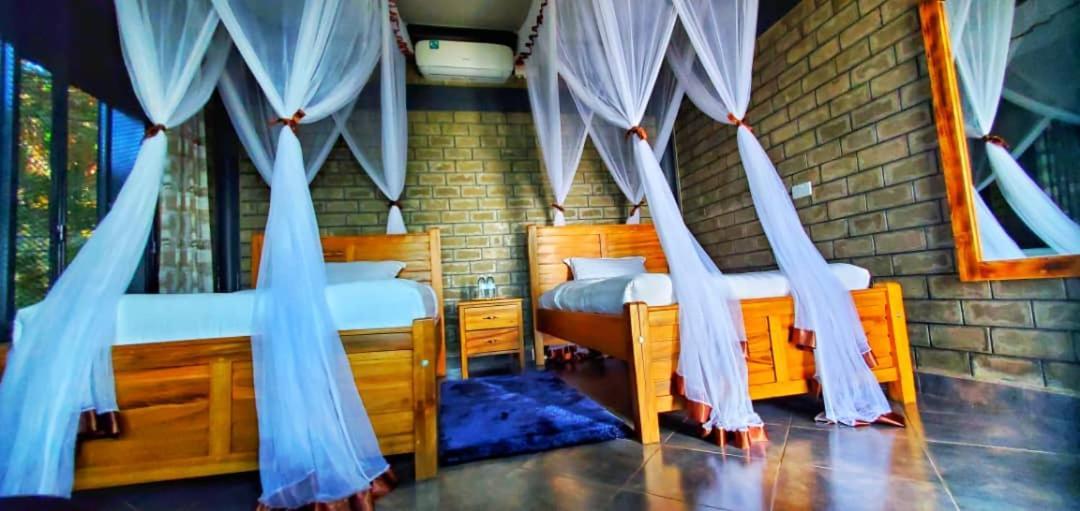 Gipir And Labongo Safari Lodge Ltd Pakwach Ngoại thất bức ảnh