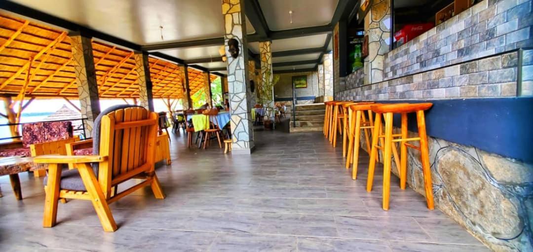 Gipir And Labongo Safari Lodge Ltd Pakwach Ngoại thất bức ảnh
