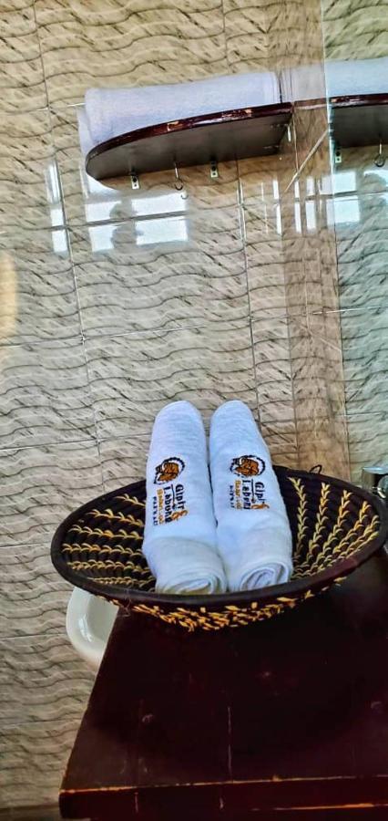 Gipir And Labongo Safari Lodge Ltd Pakwach Ngoại thất bức ảnh